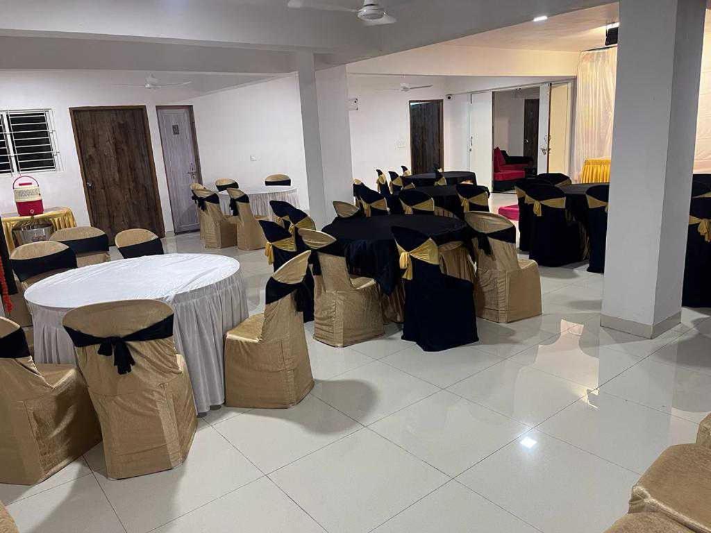 Oyo Hotel Happy Homes Bhopal Luaran gambar